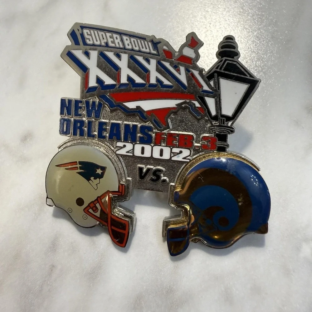 Super Bowl XXXVI lapel pin Feb. 3, 2002 New England Patriots vs St Louis Rams